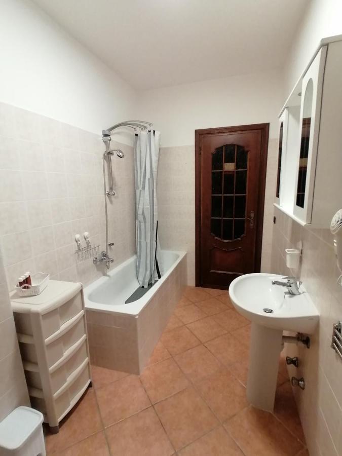 Amo' Le Langhe Bed and Breakfast Narzole Εξωτερικό φωτογραφία